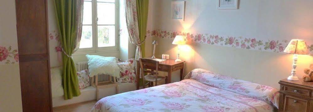 Eynesse Aux Trois Fontaines Bed & Breakfast エクステリア 写真
